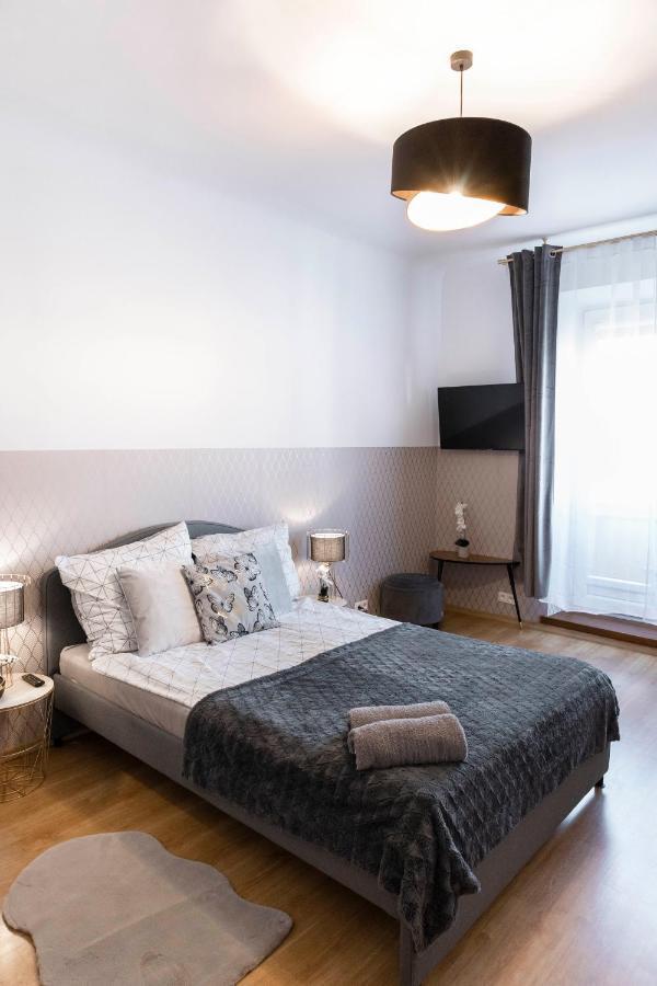 Clicktheflat Royal Route Warecka Apart Rooms Warschau Buitenkant foto